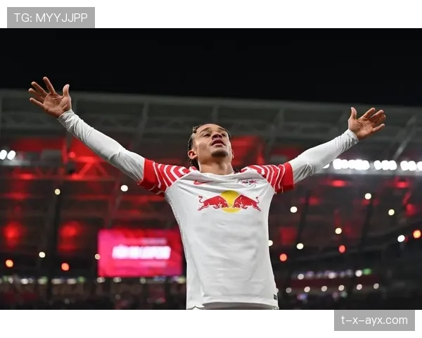 哈维·西蒙斯战术革新引领球队，开阔视野成赛场亮点