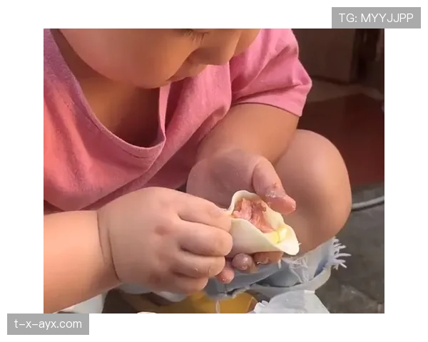 常园拎个菜篮子结账，收银妹子当场愣住，这画面像段热搜小短剧